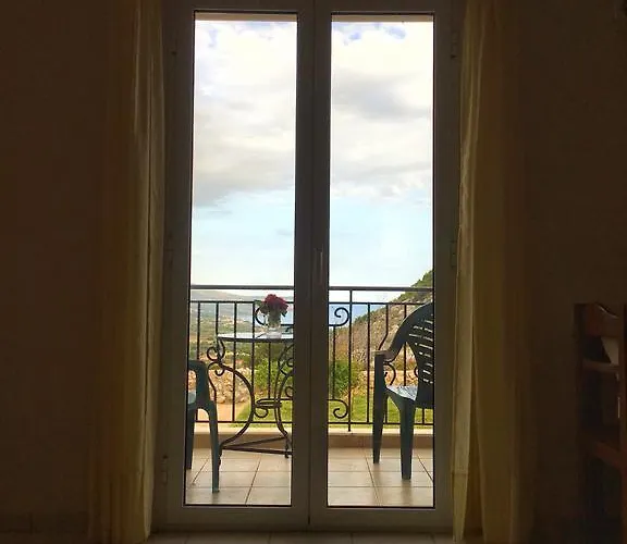 דירה Sunshine Karavádhos