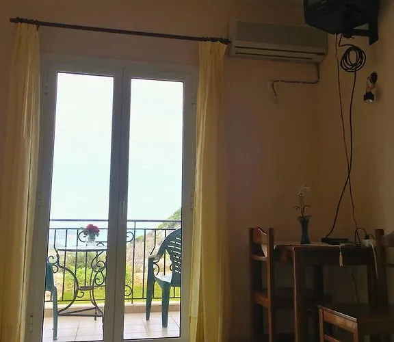 Sunshine Karavádhos