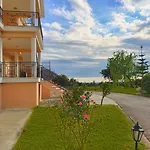 Sunshine Apartment Karavados